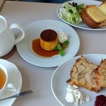 エレーナ - モーニングセットとカボチャプリン