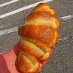 甘い菓子パン（品名失念 ）￥１６０