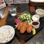 ガンボ＆オイスターバー - 牡蠣フライセット。