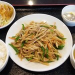 中華酒房 龍晶餃子 - 【ランチ】青椒肉絲定食722円＋税