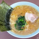 横浜らーめん 本牧家 - ラーメン並