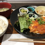 ブック＆カフェ喫茶去 - 