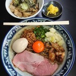 王者-23 - 和牛ホルモンまぜそばと、炭火焼きとり丼