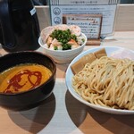 麺屋 さん田 - カレーつけ麺大盛と鶏チャーシュー丼