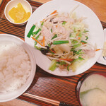 Tsurukame Shokudou - 肉野菜炒め定食 1250円