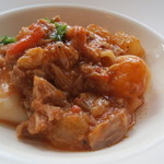 琉球豚のトマト煮込みと冬瓜を和えたラガーネ、ハラペーニョ添え1