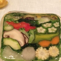 レザンファン ギャテ - テリーヌ　一皿目・・契約農家より取り寄せた20種類の野菜のテリーヌ