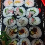 銀のさら - 巻物　あなごキュウリ　トロたく　ハマチしそ巻