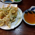 和平・お食事処 - 野菜天ぷら 400円(税込)(2023年4月30日撮影)