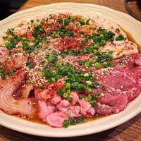 炭火焼肉ホルモン うしごろ 中目黒店 - 