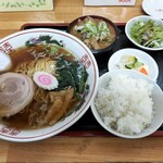 ラーメンあやど - もつ煮ランチ (正油ラーメン)