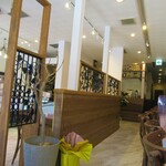 Delicatessen Kitzbuhel - Interior: Counter