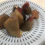 小倉うどん 助座衛門 - ☆サービスの小鉢(セルフ)