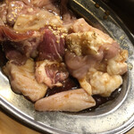 Wagyu U Yakiniku Jukusei O Otoro Gyuutan Kokusan Gyuu Horumon Date No Kura - 闇盛りホルモン！結局大を2人前食べてしまった！牛豚ミックスだが、ミノとギアラをツートップに、コブクロとカシラのうまさが引き立つ！単品メニューにない部位も含まれていて絶対お得！