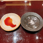 Sushi Hanaoka - 煮切りと塩