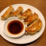 成龍萬寿山上海ラーメン - 焼き餃子