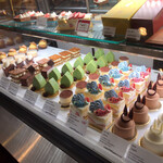 Patisserie Ravi,e relier - 