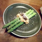 Wine Terrace Yu-me - アスパラのソテー、トリュフのタルタルソース