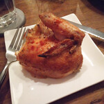 Wine Terrace Yu-me - ビア缶チキン(切り分け後)