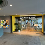 SUNDAY MONDAY Kitchen - 