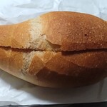 foyer boulanger - あん入り塩パン(170円)