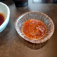 飛騨牛一頭家 馬喰一代 長良本家 - 只の野菜スティックなんだけど
                      色んな種類があり、この甘辛味噌と合わせると
                      全てが美味しい味わいに感じてしまう。
