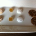 Le Caneton - 小菓子（クッキー、キウイのギモーヴ、マシュマロ、コーヒー風味のクッキー）