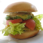 白山ベーグル - Ｂランチ（780円）のアボカドシュリンプベーグル（+150円）