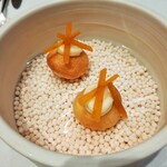 Grand rocher - チーズ風味のシュー生地グジェールに、なめらかなベシャメルソースやコク深いカラスミの塩気がマッチ