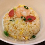 健康中華 青蓮 新川崎ツインタワー店 - ぷりぷり海老の葱塩バターチャーハン