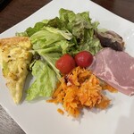 FIKA - サラダ前菜