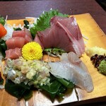 鳥平 - 刺身もいいおつまみです。