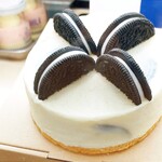 カフェ ザ サン リブズ ヒア - オレオの生クリームチーズケーキ