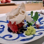 肉割烹 岡田前 - タン刺し身にはたっぷりトリュフを。