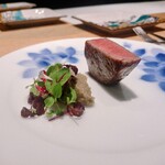 肉割烹 岡田前 - 見るだけで惚れ惚れ‥少しの塩だけで満足です。