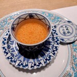 肉割烹 岡田前 - まずは茶碗蒸し。たっぷりのいくらが美しい。