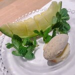 肉割烹 岡田前 - アイスは黒トリュフ。大人のデザート。