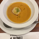 キッチン ノム - 渡り蟹のスープ