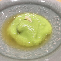 室町 和久傳 - 豆摺り流しの下に豆腐と雲丹を忍ばせて