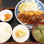 Izugiku - チキンカツ定食　950円