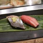 立食い寿司 根室花まる 銀座店 - とろにしん ¥190、中トロ