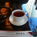 香港海鮮飲茶樓 - 烏龍茶