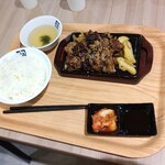 Gyuukaku Yakiniku Shokudou - カルビ焼き定食（肉倍増）