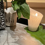 銀座 しのはら - ろうそくの下に柏の葉