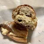 メゾン ムラタ - ホワイトチョコオランジュ ミエル カンパーニュ ¥300