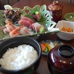 海花 - お刺身定食（6点盛り・さざえ付）　1400円＊お刺身は定食により異なります