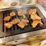 Taishuu Horumon Yakiniku Kemuriki - 