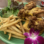 ザ・フレンチトースト ファクトリー - バターチキントースト　1380円　外税