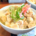 自家製麺 ラーメン創房 忠虎 - 鶏皮丼