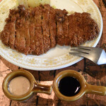 獅子王 - 自家製パン粉のシュニッツエル 